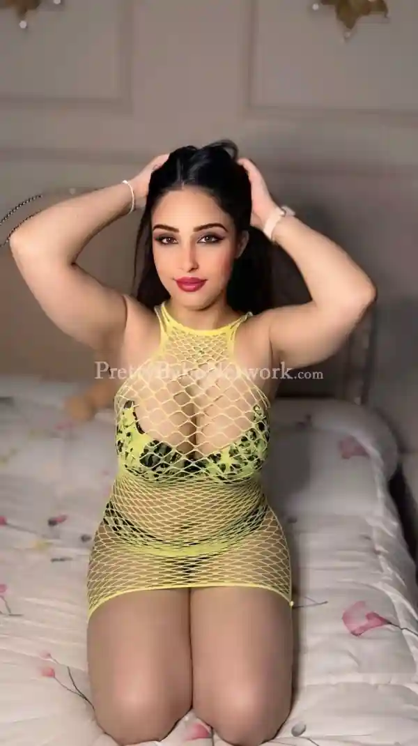 Soniya Escort Girl from Bangalore to Serve You Erotic Services